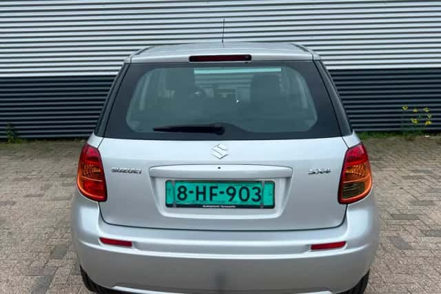 Suzuki SX4 (2007) thumbnail 5