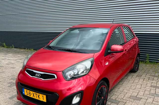 Kia Picanto (2012) thumbnail 3