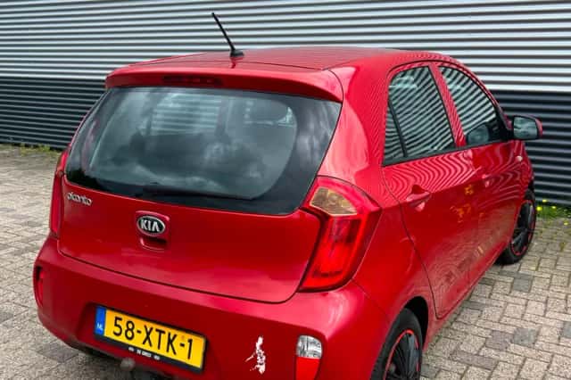Kia Picanto (2012) thumbnail 6