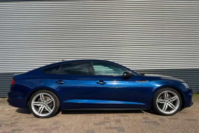 Audi A5 (2018) thumbnail 4