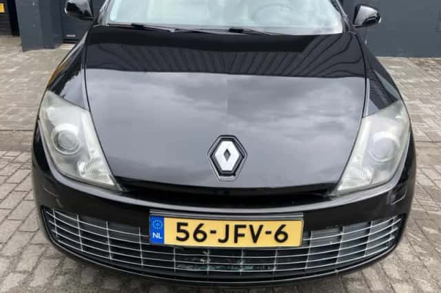 Renault Laguna (2009) thumbnail 2