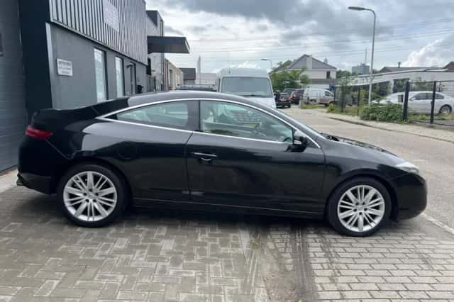 Renault Laguna (2009) thumbnail 6