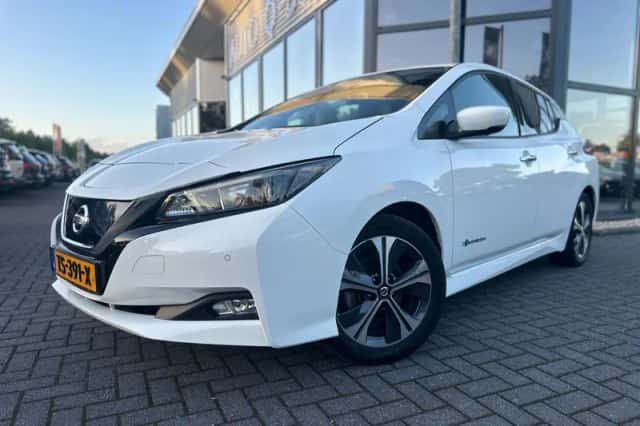 Nissan Leaf (2018) thumbnail 1
