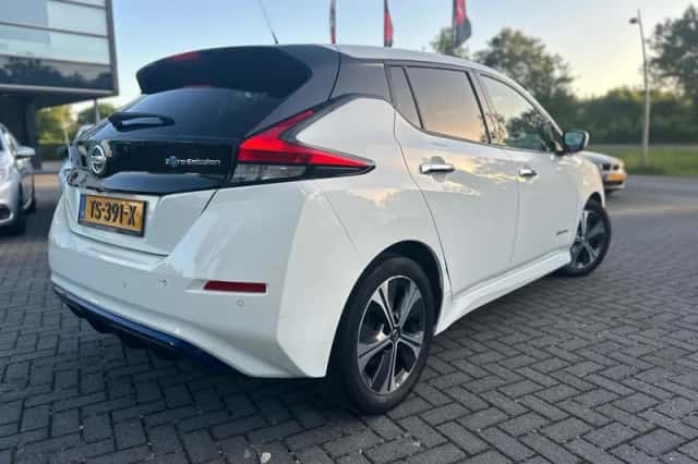 Nissan Leaf (2018) thumbnail 5