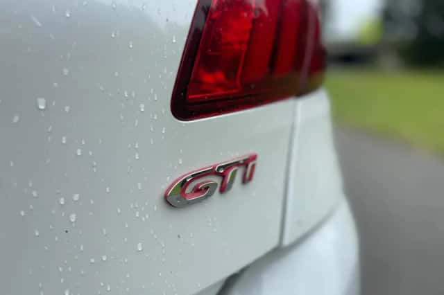 Peugeot 308 (2015) thumbnail 4