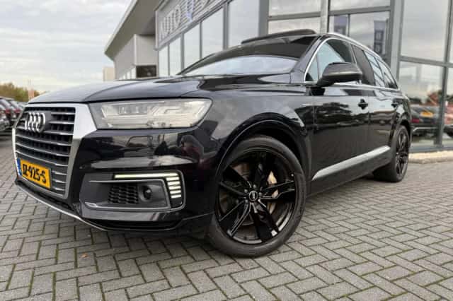 Audi Q7 (2016) thumbnail 1