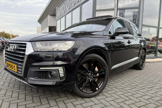 Audi Q7 (2016) thumbnail 2