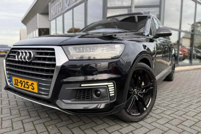 Audi Q7 (2016) thumbnail 3