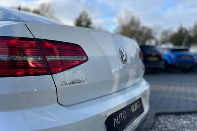 Volkswagen Passat (2019) thumbnail 5