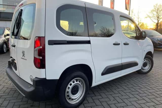 Peugeot Partner (2020) thumbnail 3