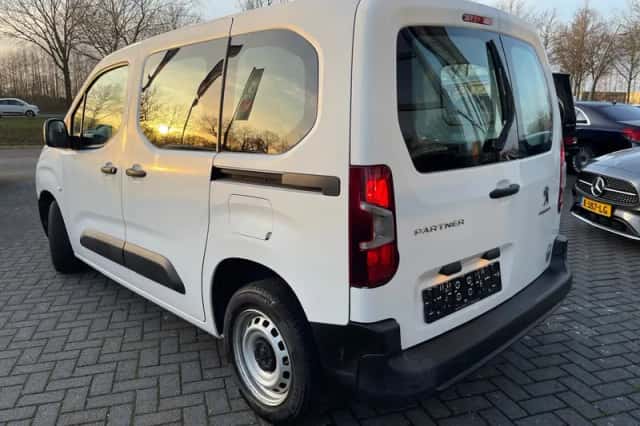 Peugeot Partner (2020) thumbnail 4