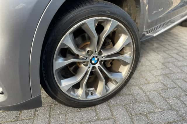 BMW X5 (2015) thumbnail 4