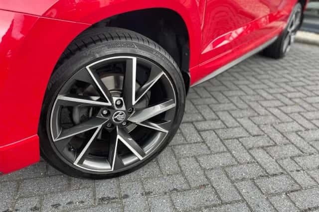 Škoda Karoq (2020) thumbnail 2
