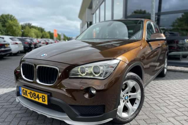 BMW X1 (2015) thumbnail 1