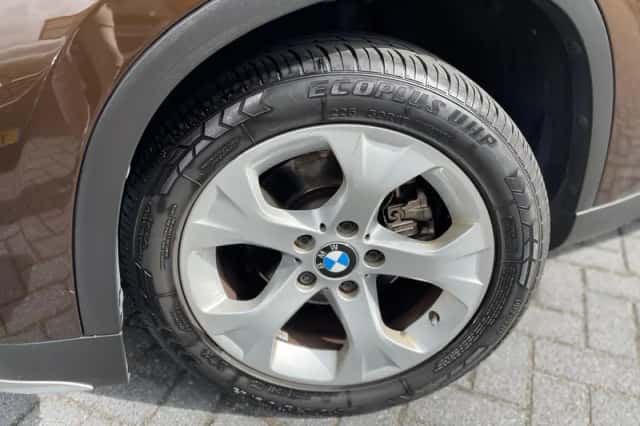 BMW X1 (2015) thumbnail 2