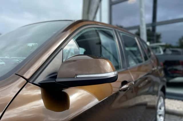 BMW X1 (2015) thumbnail 3