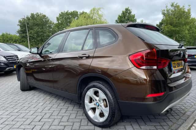 BMW X1 (2015) thumbnail 5