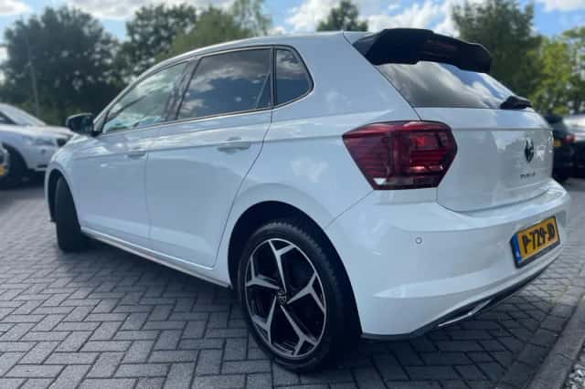 Volkswagen Polo (2021) thumbnail 3
