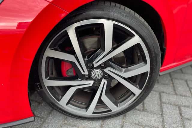 Volkswagen Polo (2019) thumbnail 2
