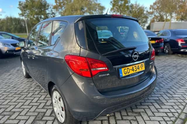 Opel Meriva (2015) thumbnail 3