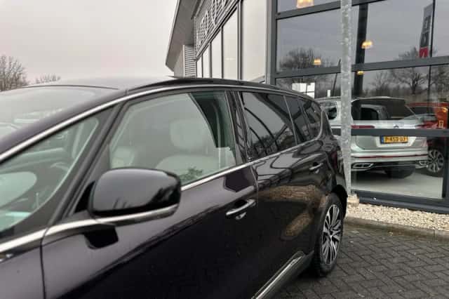 Renault Espace (2015) thumbnail 3