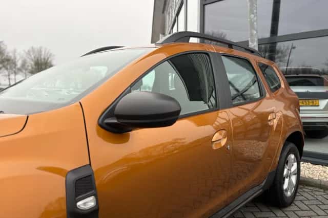 Dacia Duster (2021) thumbnail 2
