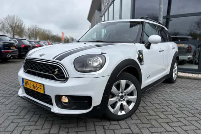 MINI Countryman (2019) thumbnail 1