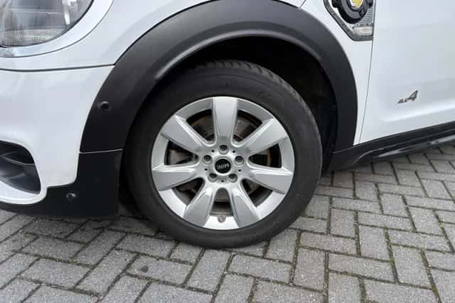 MINI Countryman (2019) thumbnail 2
