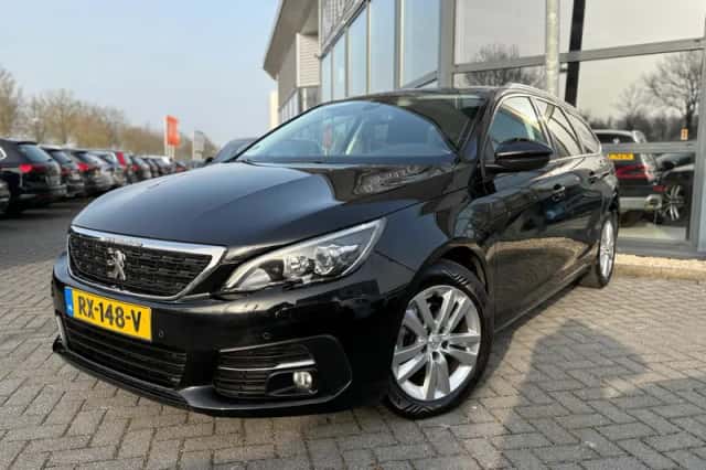 Peugeot 308 (2018) thumbnail 1