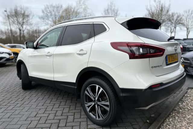 Nissan Qashqai (2020) thumbnail 3