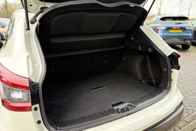 Nissan Qashqai (2020) thumbnail 5