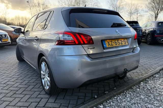 Peugeot 308 (2014) thumbnail 5