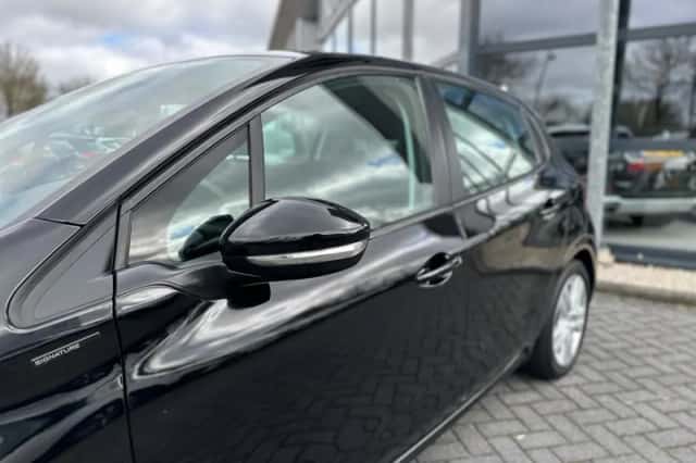 Peugeot 208 (2019) thumbnail 3