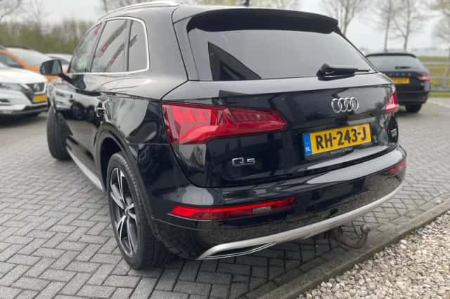 Audi Q5 (2018) thumbnail 4