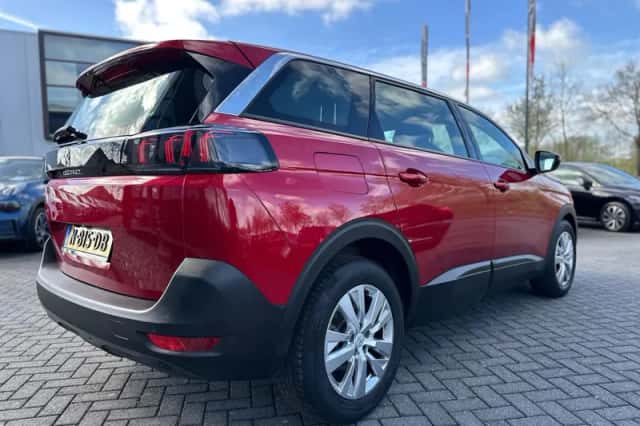 Peugeot 5008 (2021) thumbnail 5