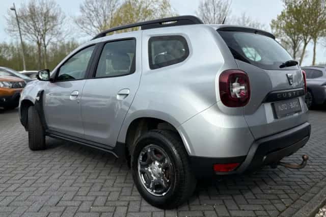 Dacia Duster (2021) thumbnail 4