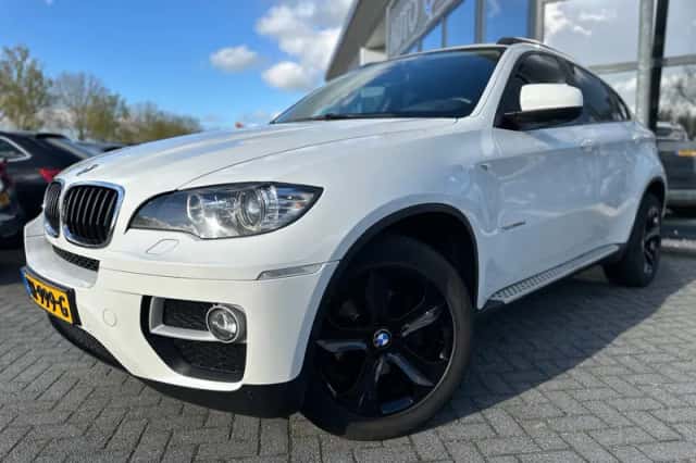 BMW X6 (2013) thumbnail 1