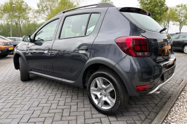 Dacia Sandero (2020) thumbnail 5
