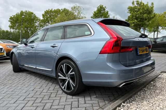 Volvo V90 (2017) thumbnail 4