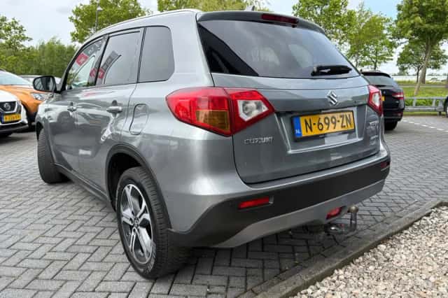 Suzuki Vitara (2018) thumbnail 5
