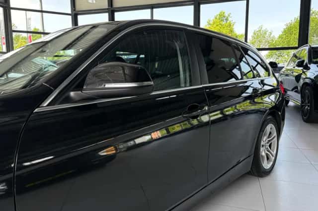 BMW 3-Serie (2016) thumbnail 3