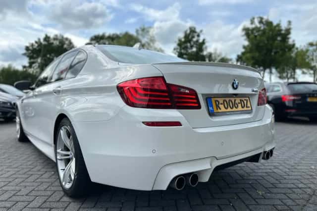 BMW 5-Serie (2015) thumbnail 6