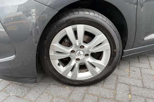 Citroën DS3 (2015) thumbnail 2