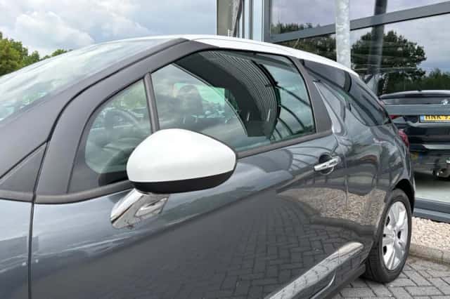 Citroën DS3 (2015) thumbnail 3