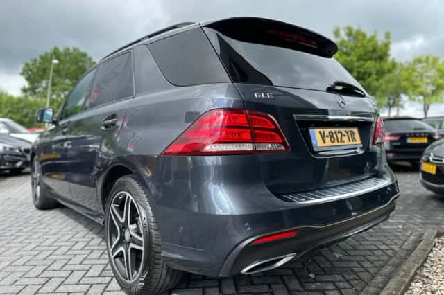Mercedes-Benz GLE (2015) thumbnail 5