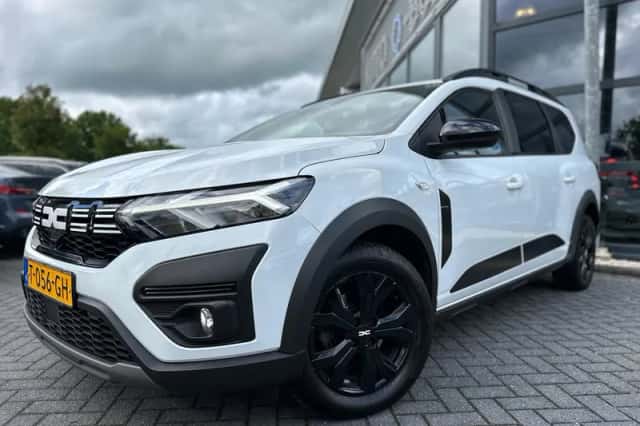 Dacia Jogger (2023) thumbnail 1
