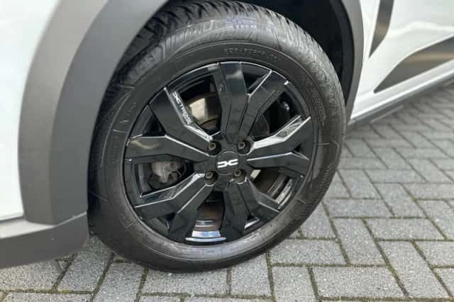 Dacia Jogger (2023) thumbnail 2