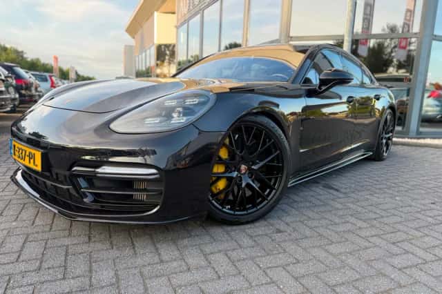 Porsche Panamera (2021) thumbnail 2
