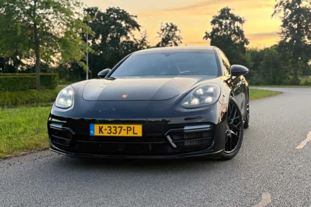 Porsche Panamera (2021) thumbnail 3