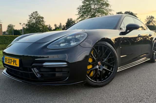 Porsche Panamera (2021) thumbnail 4